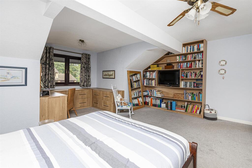 Bramleys Estate Agents - Woodsome Park - Fenay Bri