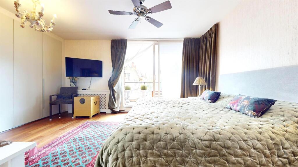 Property for sale in Battersea by Barrain London