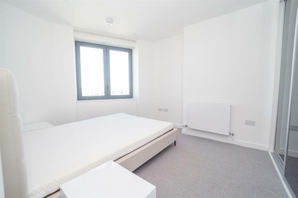 Bedroom 1 .jpg