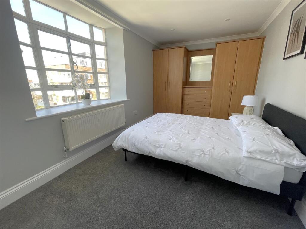 Bedroom.jpg