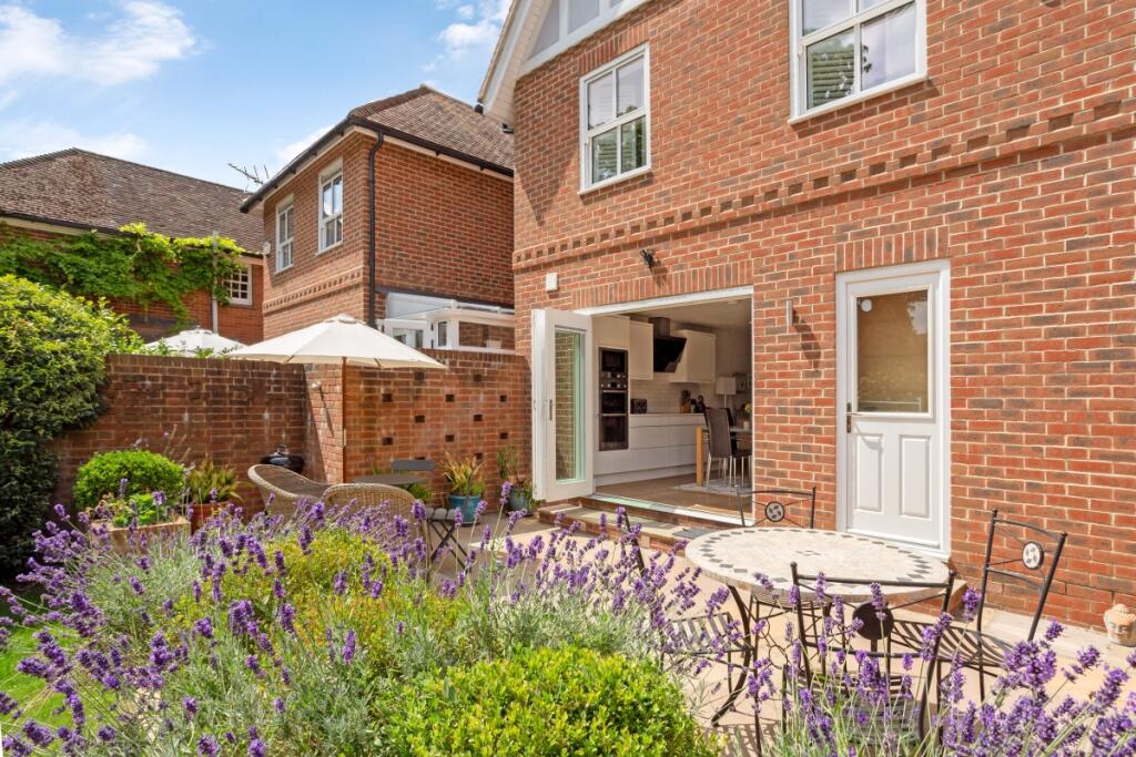 4 Cromwell Garden...