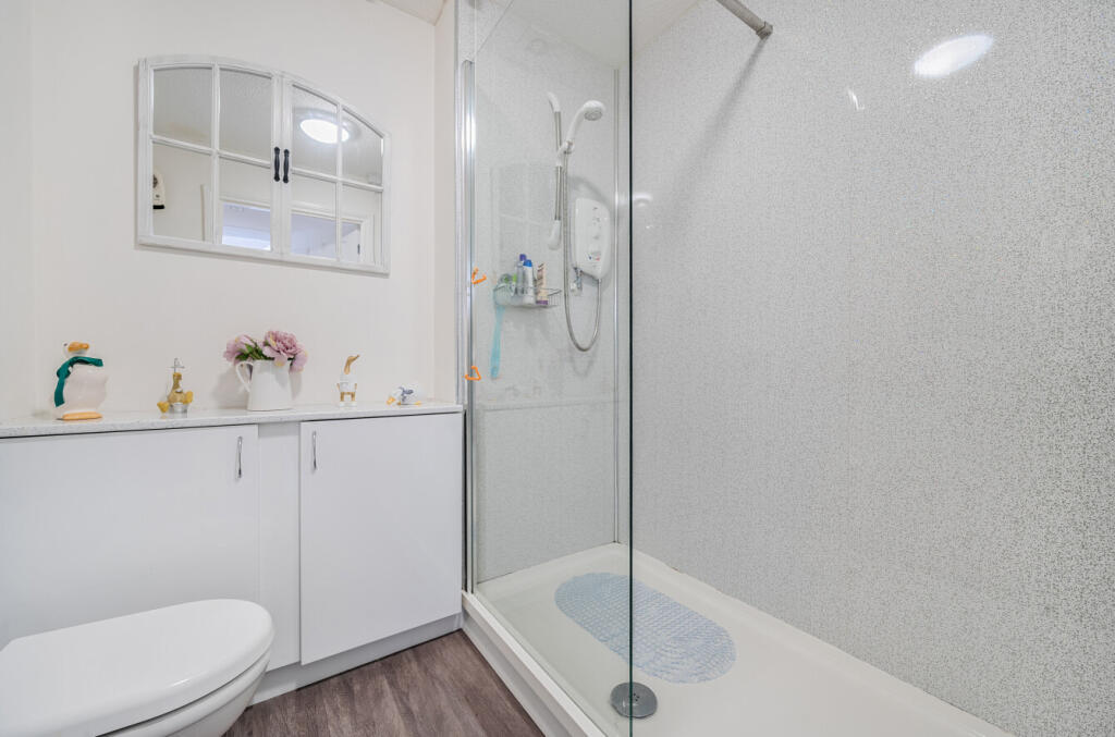 1329459-8-688a4e3...