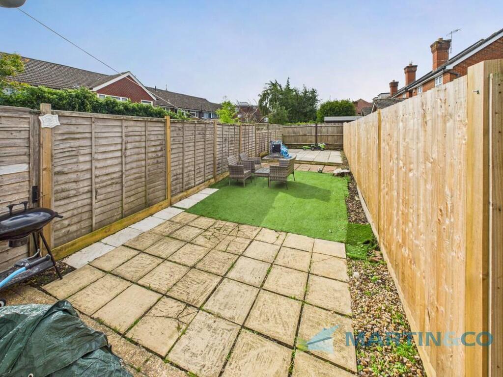 CAM02145G0-PR0076...