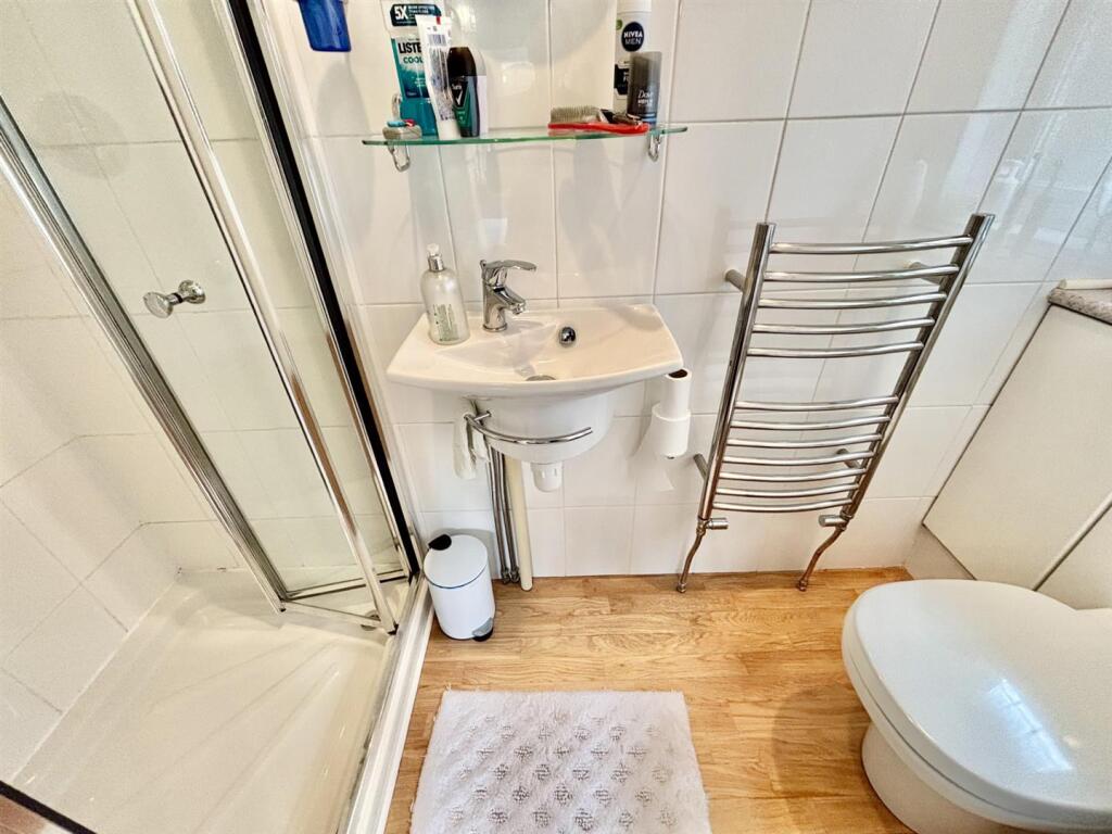 Ensuite Sower Room W/C