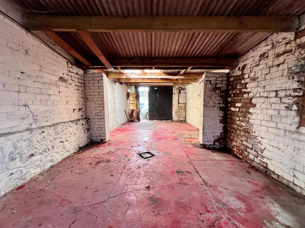 5 - Garage Workshop for Auction, Ashley Down.jpg