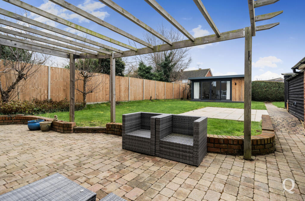 d4b8acd7-bb4c-485...