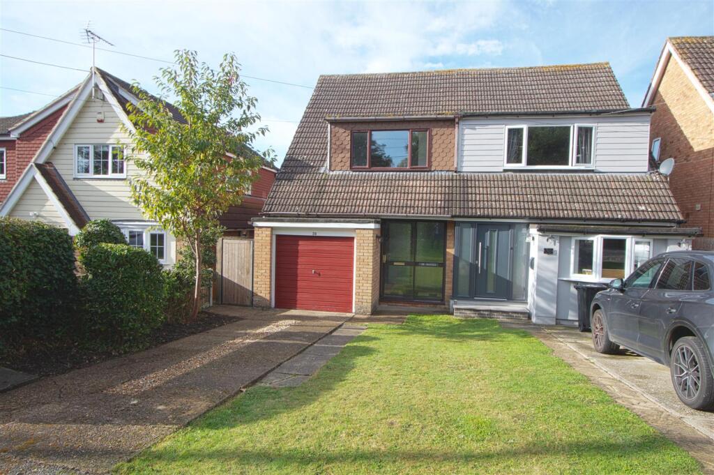 Outwood Farm Road, Billericay