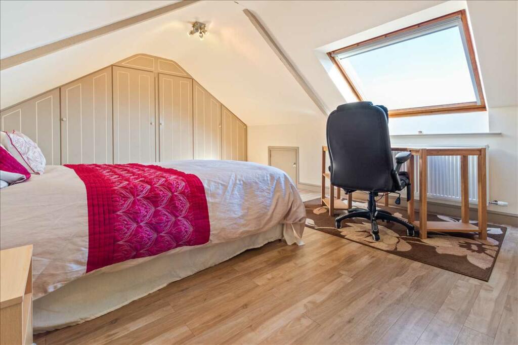 LOFT BEDROOM