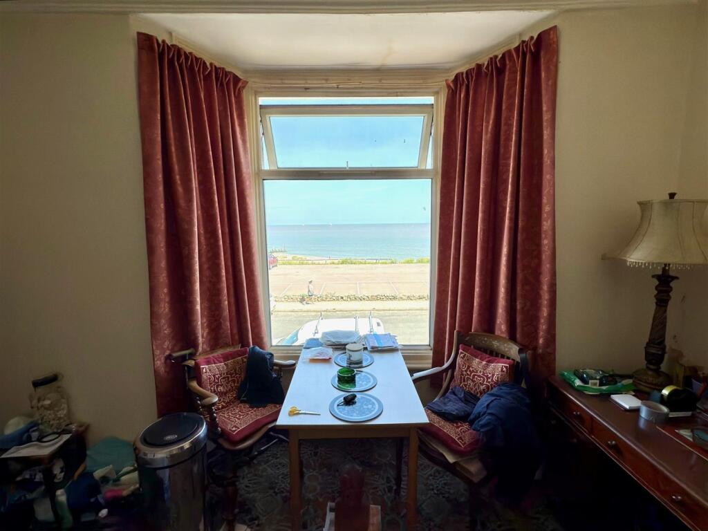 MASTER BEDROOM VIEWS.jpg