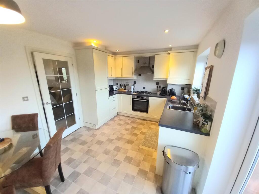 71 Watkins Way Kitchen.jpg