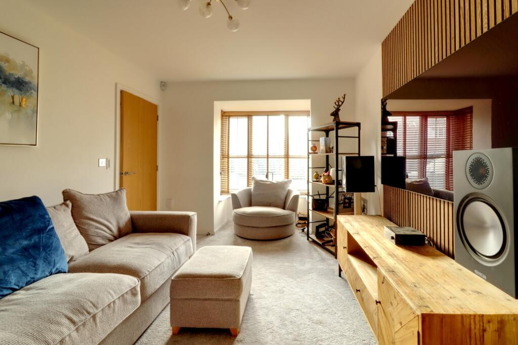 8. Living Room 1