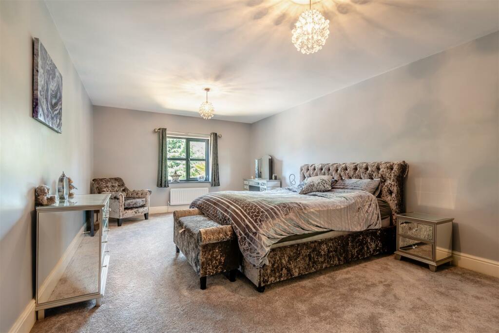 8607032-interior14.jpg