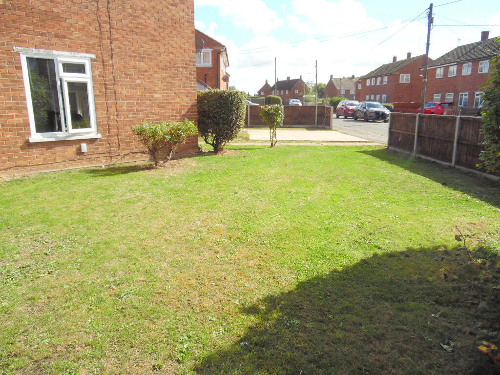 FRONT &amp; DRIVEWAY