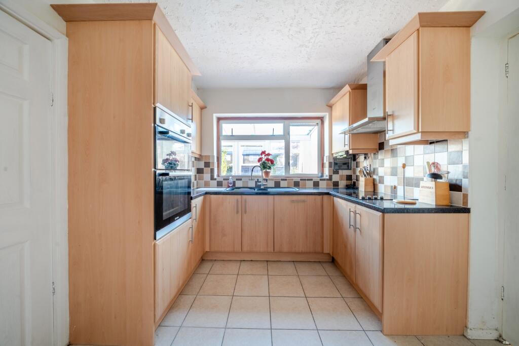 1382409-8-6926fb2635d5d