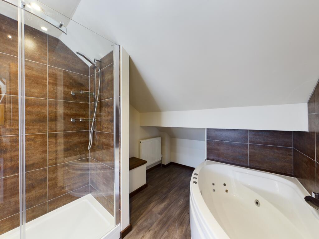 CAM00560P1-PR0113-STILL08