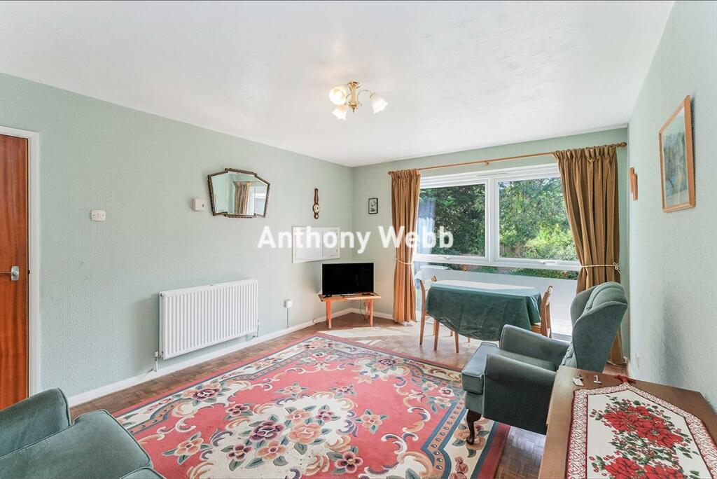 Living/dining room