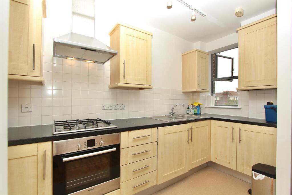 Somerford Grove, N16