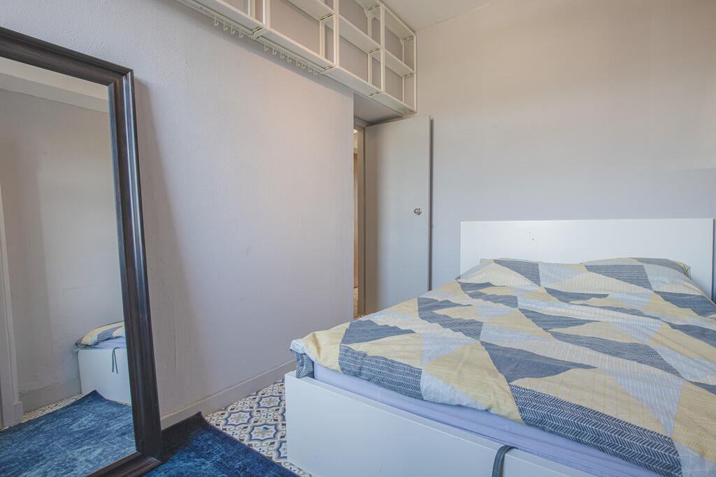 BedroomAngle2