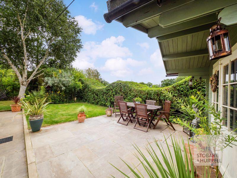 Seating to Lawn Garden 