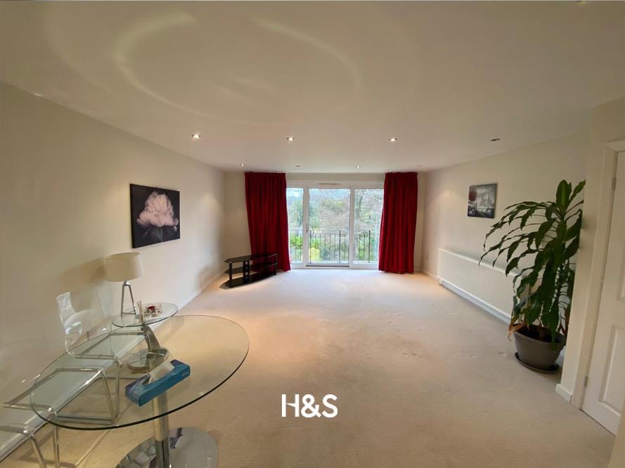 dorchester court lounge..jpg
