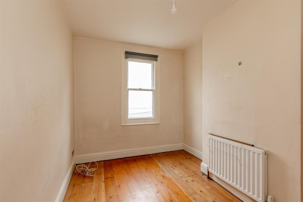 Birkin Street, Bristol Bed 2b.jpg