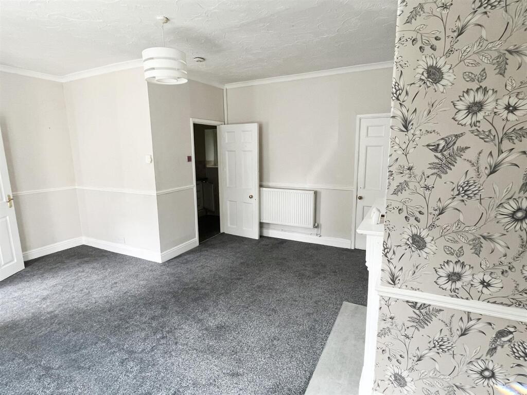 Living_Room_2.jpg