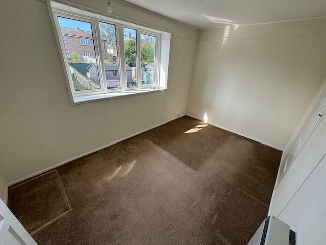 bedroom 4.jpg