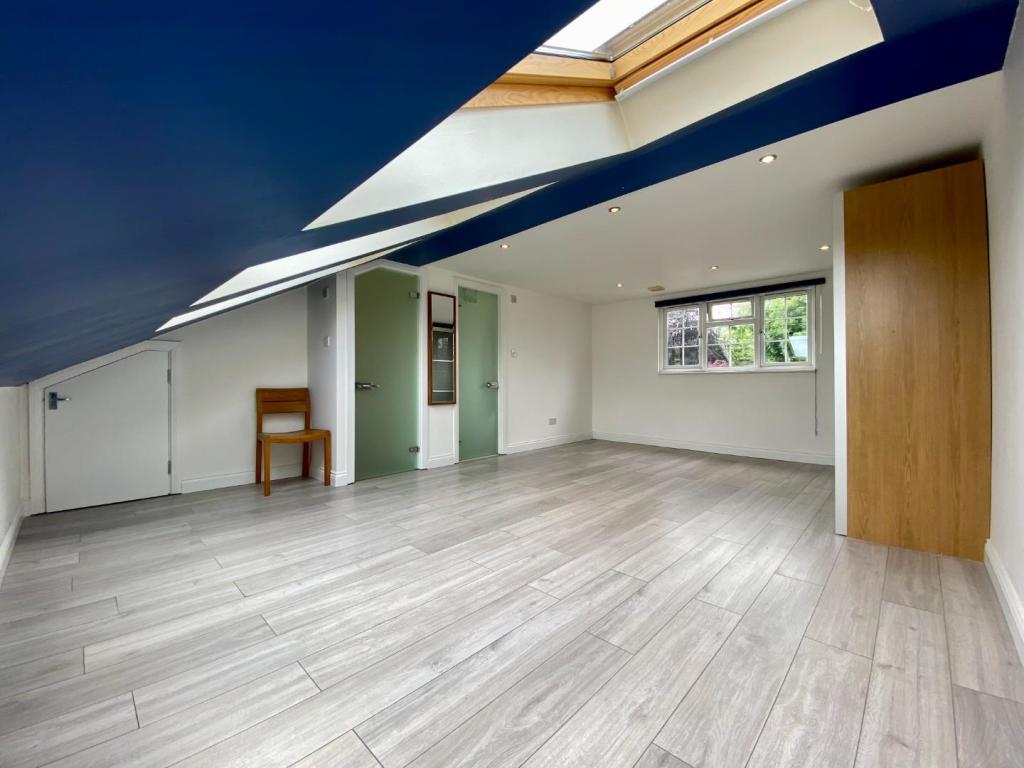 Bedroom 1 Aspect 2