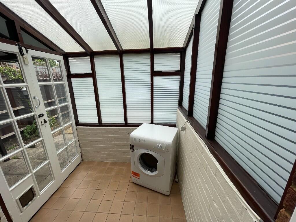 SUMMER ROOM
