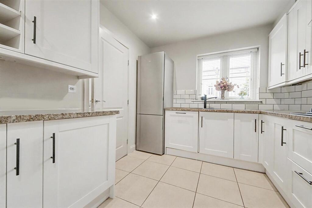 Kitchen (1)dp (1).jpg