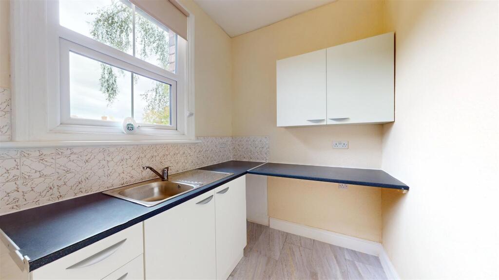 Underdale road 33b Kitchen.jpg