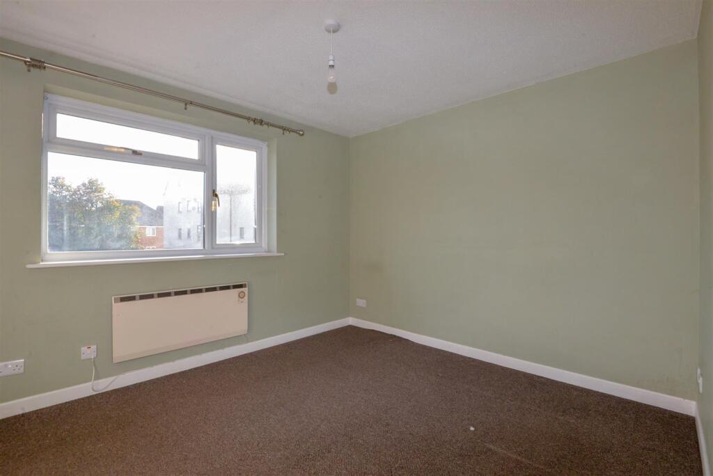 Bedroom1 2.jpg