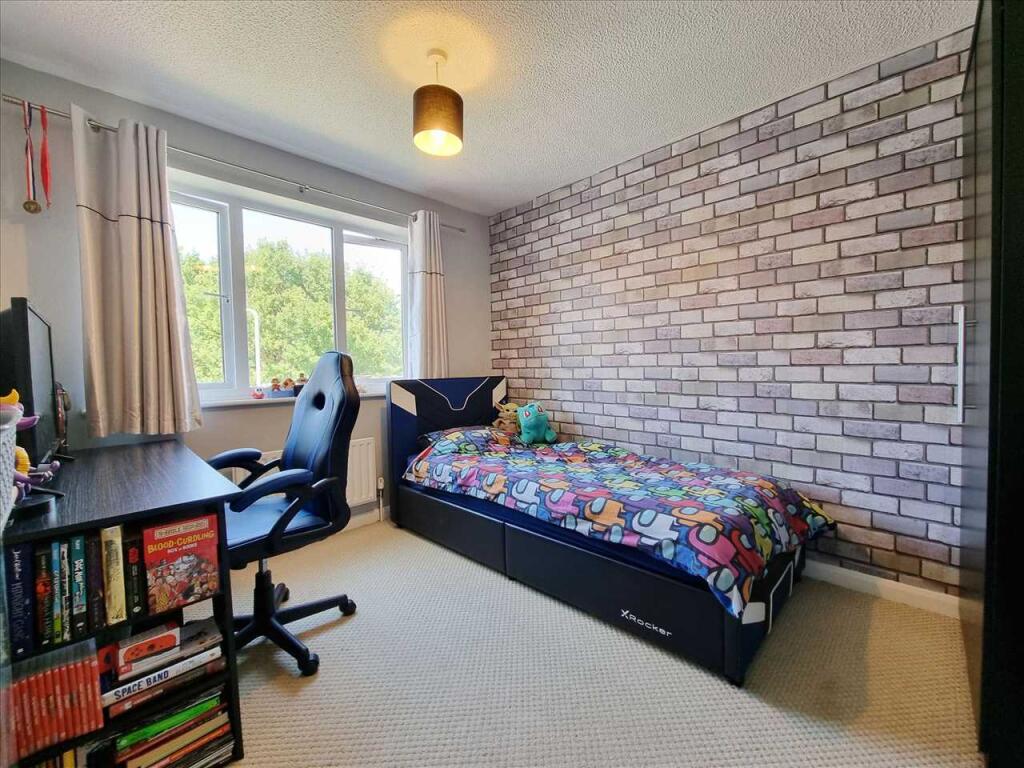 Bedroom 2: