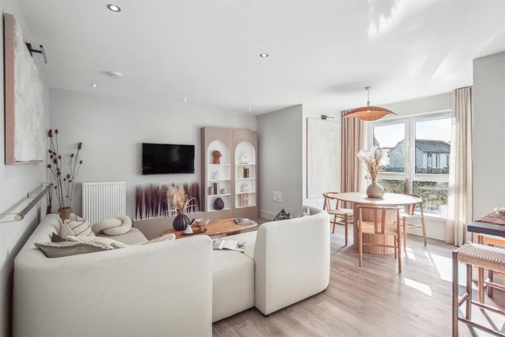 712-living_dining-scaled (1).jpg