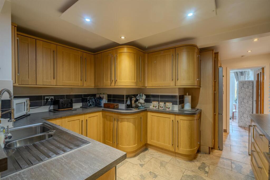 2 Nevern Walk-18.jpg