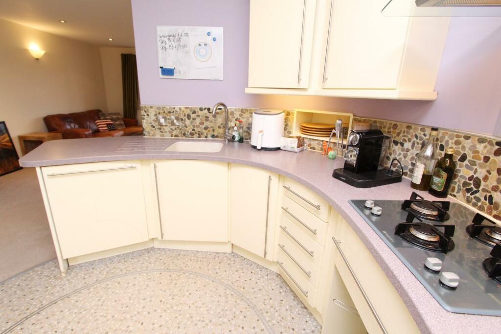 Kitchen Dining Area