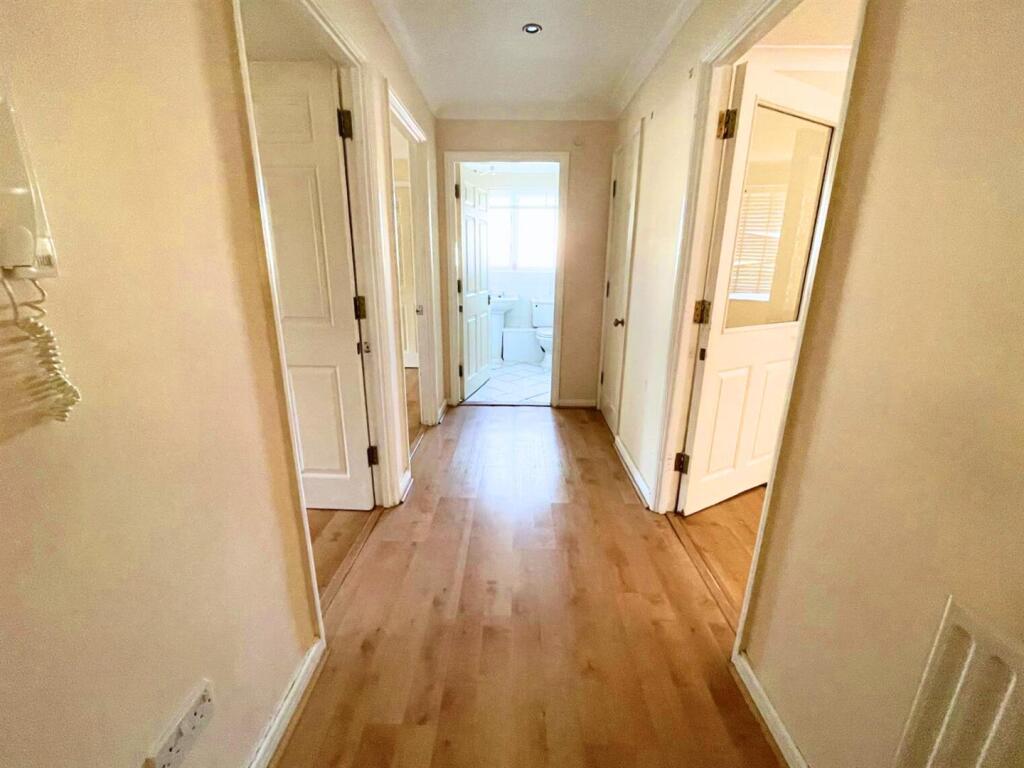 WhatsApp Image 2025-05-13 at 16.52.02_51d5f9c9 - E