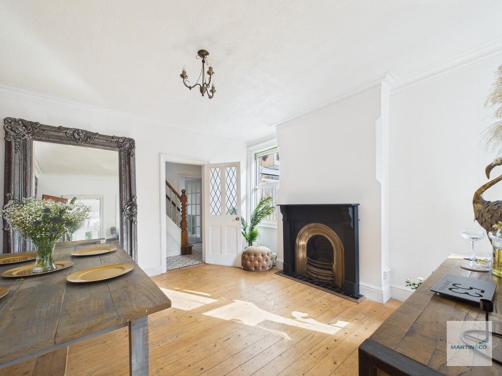 CAM03394G0-PR0373...