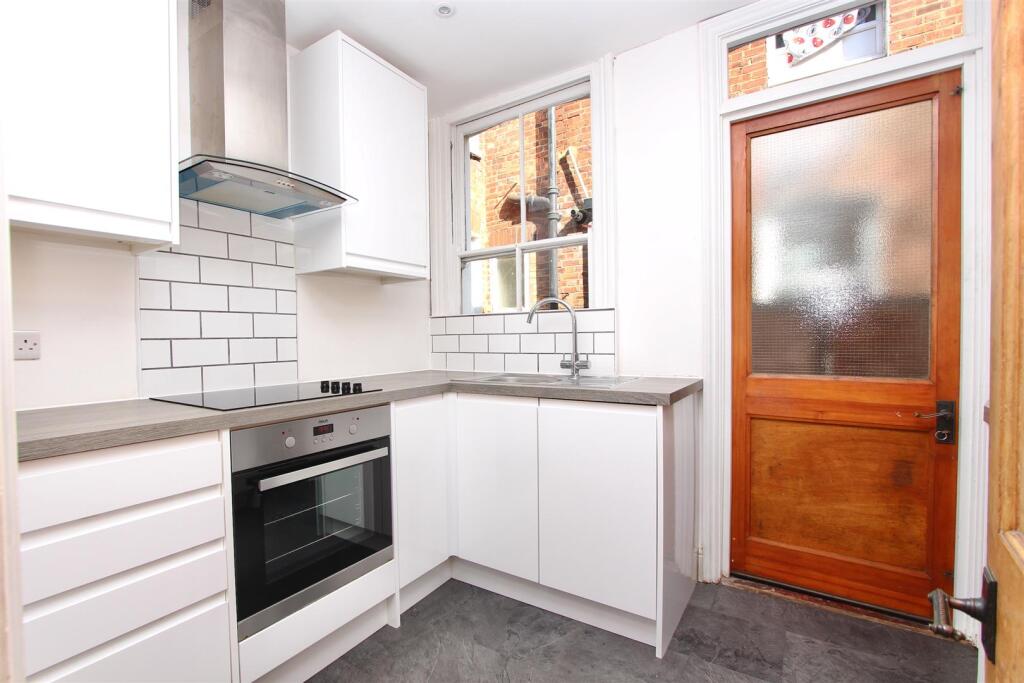 St. Margaret's Avenue, N15