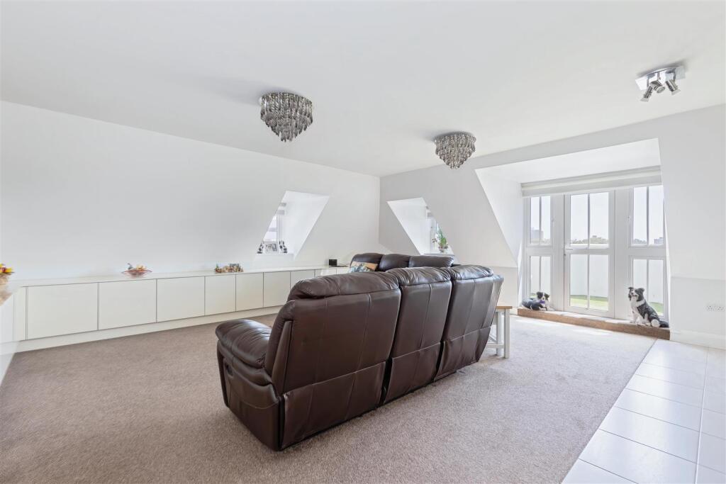 Langdale Mansions_11.jpg