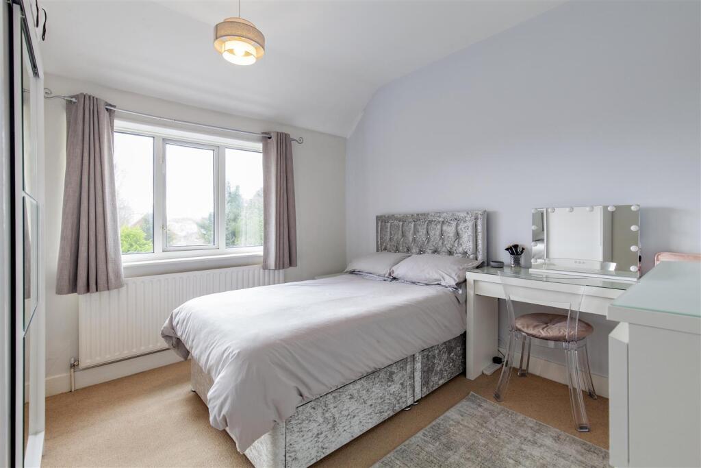 Bedroom 2-1.jpg