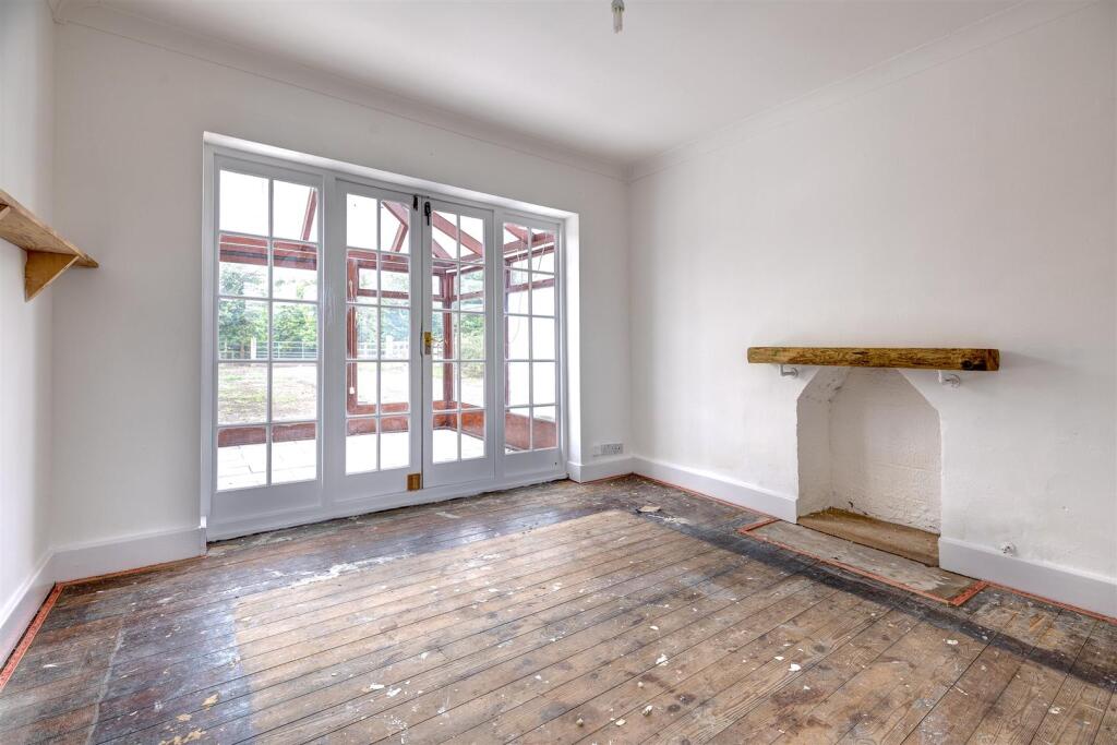 Merrylees Road, Thornton