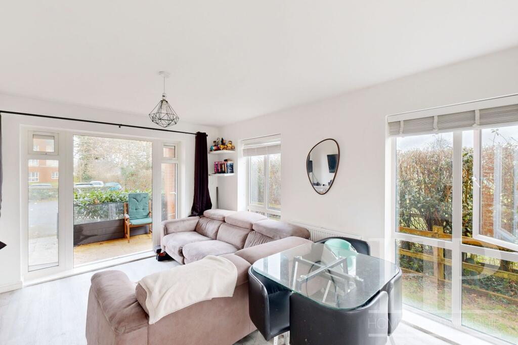 Lounge/diner/kitchen