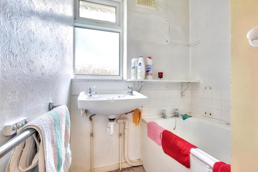 Bathroom.jpeg