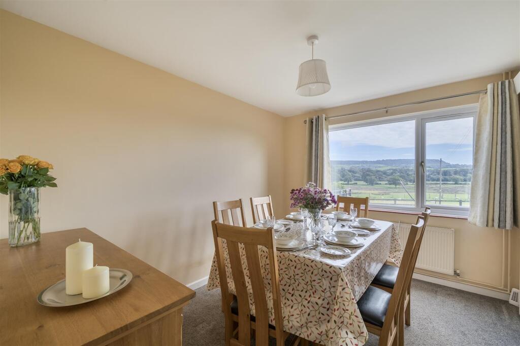 Page 5 bottom left 1358562-8-68dc149c8b6fd.jpg