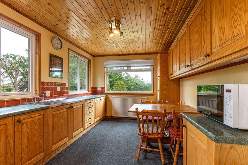 Breakfasting Kitchen