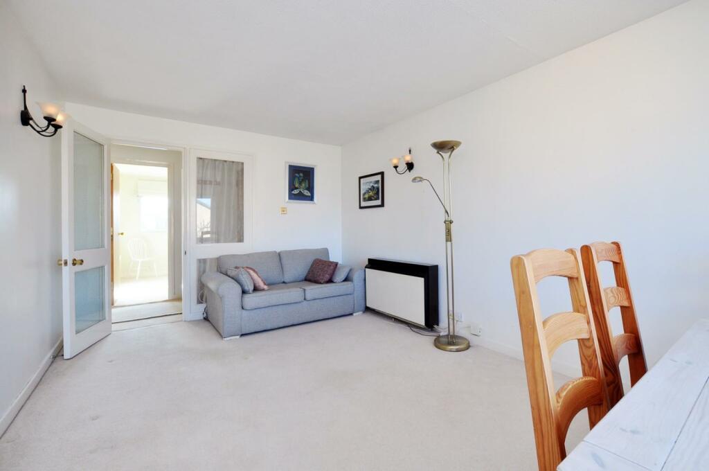 18'3 Reception Room