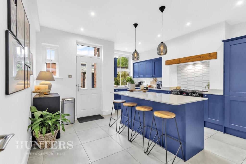 Dining kitchen