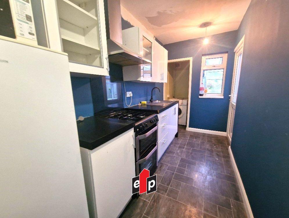 Hocking Road, Wyken - Kitchen