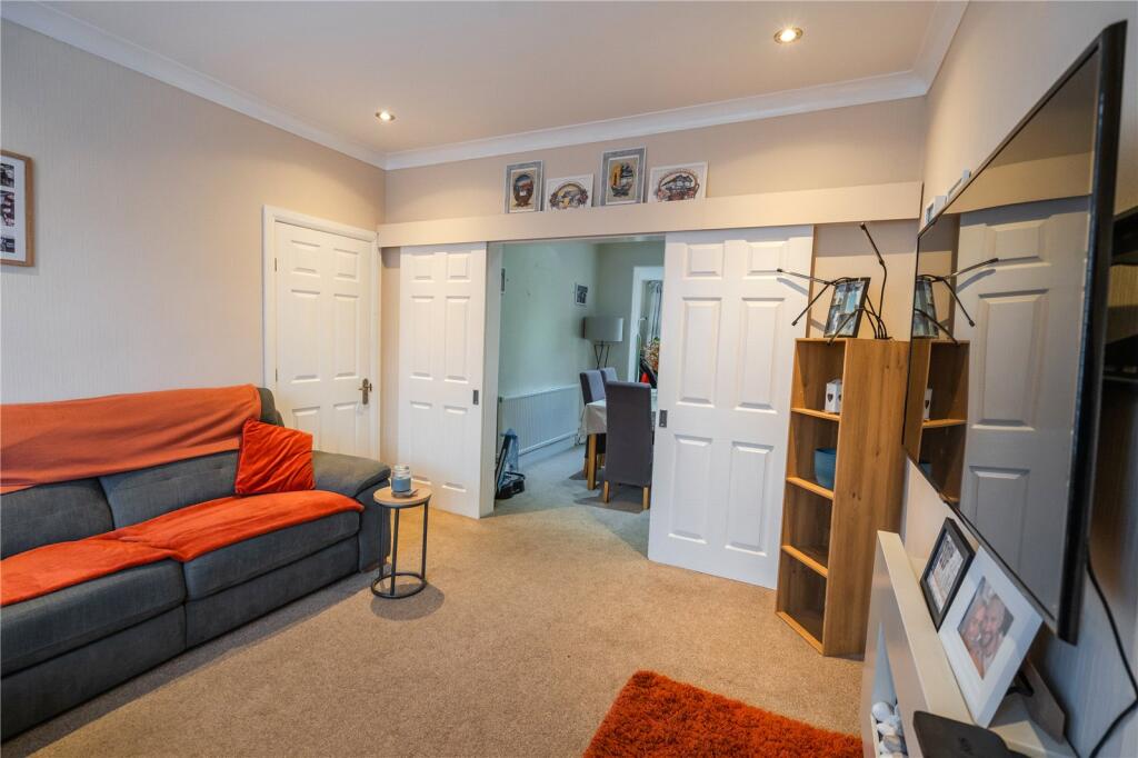 Living Room (2)